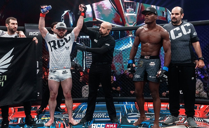 Тимур Нагибин разобрал на части экс-бойца Bellator Жайро Пачеко на турнире RCC 21