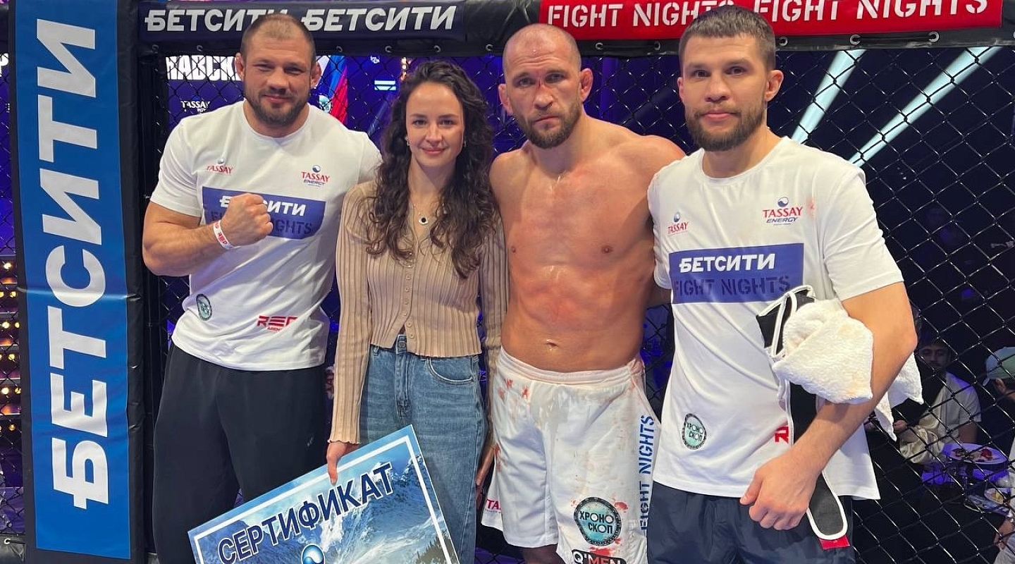  Александр Сарнавский деклассировал Адриано Мартинса на турнире Fight Nights 126