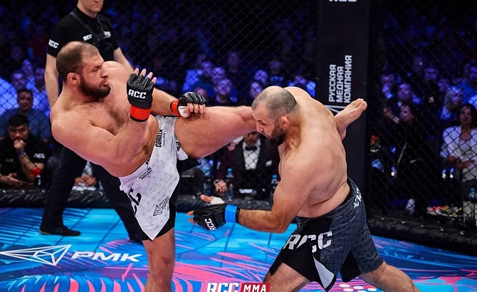 Штырков финишировал экс-бойца UFC Антигулова